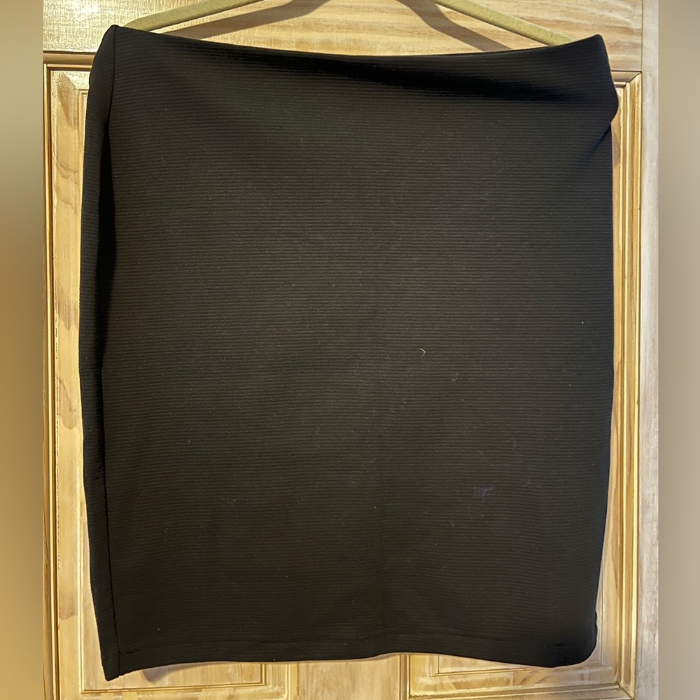 Ribbed Black Pencil Skirt size M